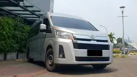Toyota Hiace Premio 2.0 Diesel 12 Seater Manual 2023