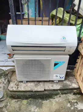 Dijual ac merk DAIKIN 1/2 PK Bekas/second