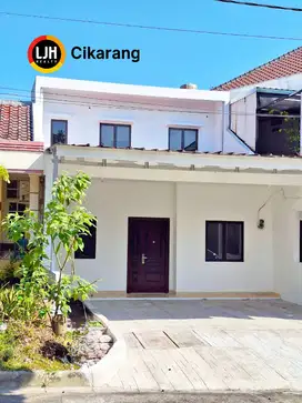 Rumah di Cluster Beverly Lippo Cikarang Dijual dengan 5 + 1 Kamar