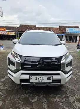 xpander cross matic tahun 2024