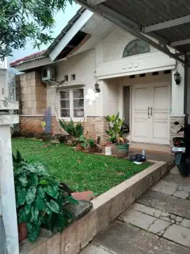 Rumah siap huni bebas banjir dekat stasiun Kencana Loka BSD