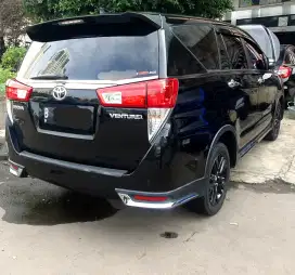 Km 47 ribu! Toyota Innova venturer 2.4 AT turbo disel 2020