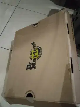 Sepatu Doc Marten Asli ukuran 46
