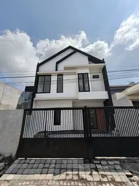 DiJual Rumah Baru Gress Mulyosari Utara