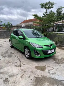 mazda2 R A/T 2011