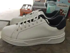 Jual sepatu bekas ZARA Men Shoes Chunky Sneakers White