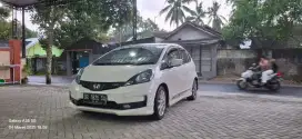 Honda Jazz r8 matic 2013 putih
