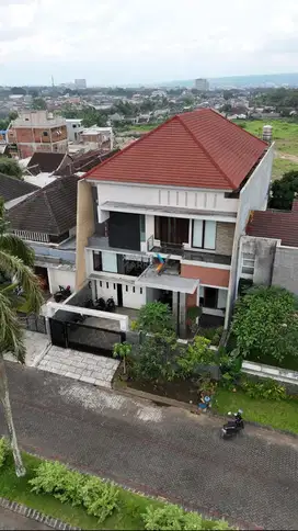 Dijual Rumah Premium di Istana Dieng, Sukun Malang