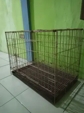 Kandang hewan besi