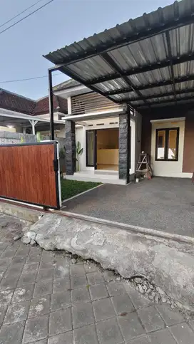 Rumah Taman Giri Jimbaran Bali