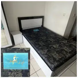 Preloved Kasur 120 x 200 cm

Sudah termasuk divan + nakas (custom)