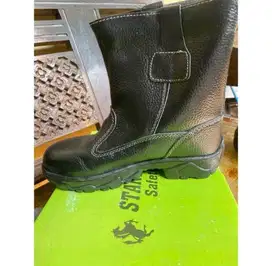 Safety shoes, sepatu boot