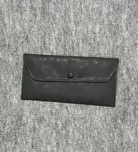 Dompet hitam, wallet