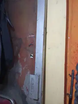Murah saja Lepasan pintu kantor almunium