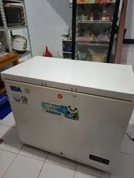 FREEZER RSA 220L