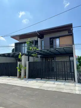 Rumah Mewah Full Furnished Di Maguwoharjo