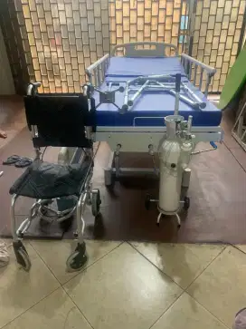 Ranjang Pasien dan Kursi Roda