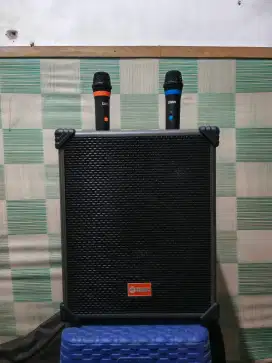 Speaker GMC 899Q