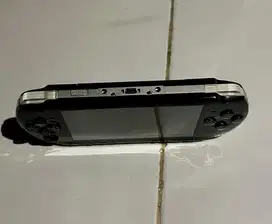 PSP seri 3000 + Batre beda harga