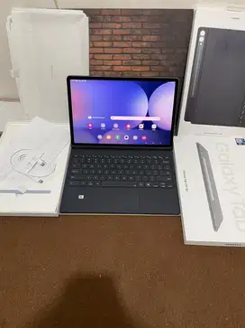 Tab S10 Plus 5G 12/256 Plus Keyboard Like new