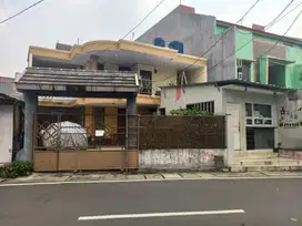 Rumah Nyaman Daerah Tebet Jakarta Selatan Akses 2 Mobil Cocok Untuk Te