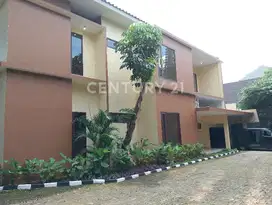 Sewa Rumah Kemang Ampera Lokasi Strategis Pinggir Jalan Raya
