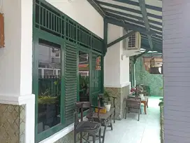 DIJUAL CEPAT! Rumah Besar dekat LRT, Sekolah