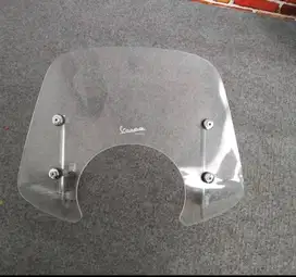 Windshield/ flyscrean vespa