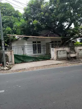 Dijual Cepat Tanah + Bangunan Rumah, Kontrakan di Jalan Kresek Raya