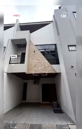 Rumah Jatinegara Kaum Rawamangun Jakarta Timur, Rumah Dalam Cluster