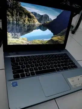 Laptop ASUS X441M Bekas (Jarang dipakai)