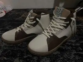 Sepatu keren AeroStreet X Luwak Whote Coffee