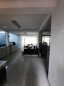 Dijual Rumah Asri Dengan Halaman Luas Di Sayap Dago