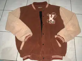 Jaket Varsity sherpa bulu