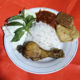 Cari 2 karyawan bagian masak. Untuk kebutuhan warung makan