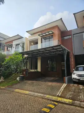 HOT SALE!!!RUMAH SIAP HUNI LOKASI STRATEGIS AMAN DAN NYAMAN