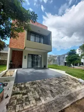 HOT SALE!!!RUMAH SIAP HUNI BRANDNEW AMAN DAN NYAMAN LOKASI STRATEGIS