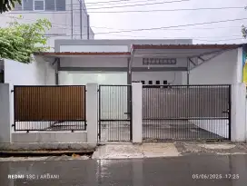 Disewakan Ruko Bekas Klinik Bidan Pinggir Jalan Raya