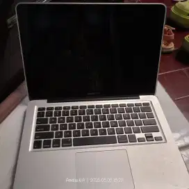 Dijual macbook pro 13 inch