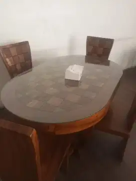 Meja makan oval kayu trembesi
