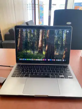 Macbook pro 2020 i7 16/512