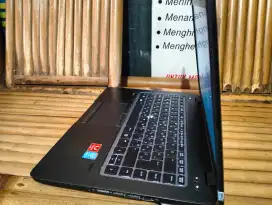 Laptop tipis kencang HP z-book 14 core i7 RAM 8 SSD 256+backlit+VGA
