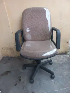 Kursi kantor staf