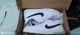 Jual sepatu nike lagi bu