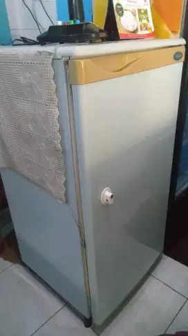 Dijual kulkas bekas