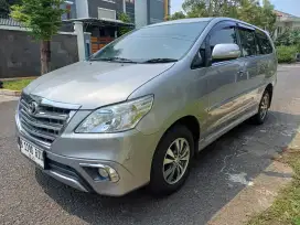 Toyota Innova V A/T 2015 Pakaian Sendiri Istimewa Siap Pakai