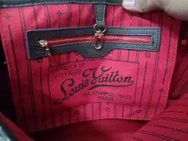 Mahar tas Louis Vuitton