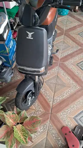 Sepeda Listrik uwinfly D8s