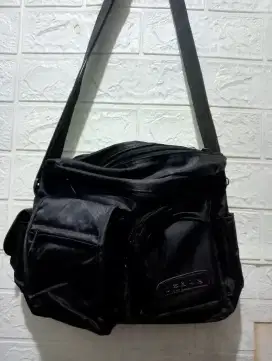 Tas Selempang pria