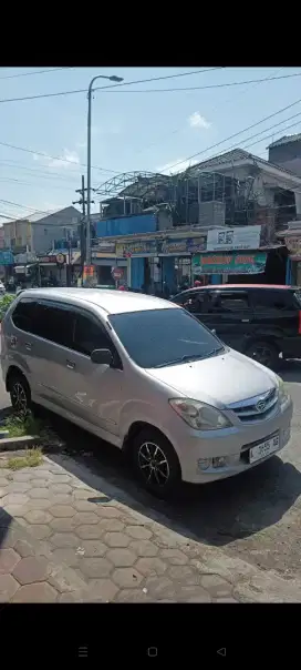 Daihatsu Xenia XI VVT-i 2010 mulus